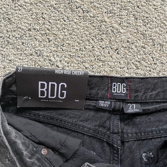 Urban Outfitters distressed black denim shorts - Picture 3 of 3